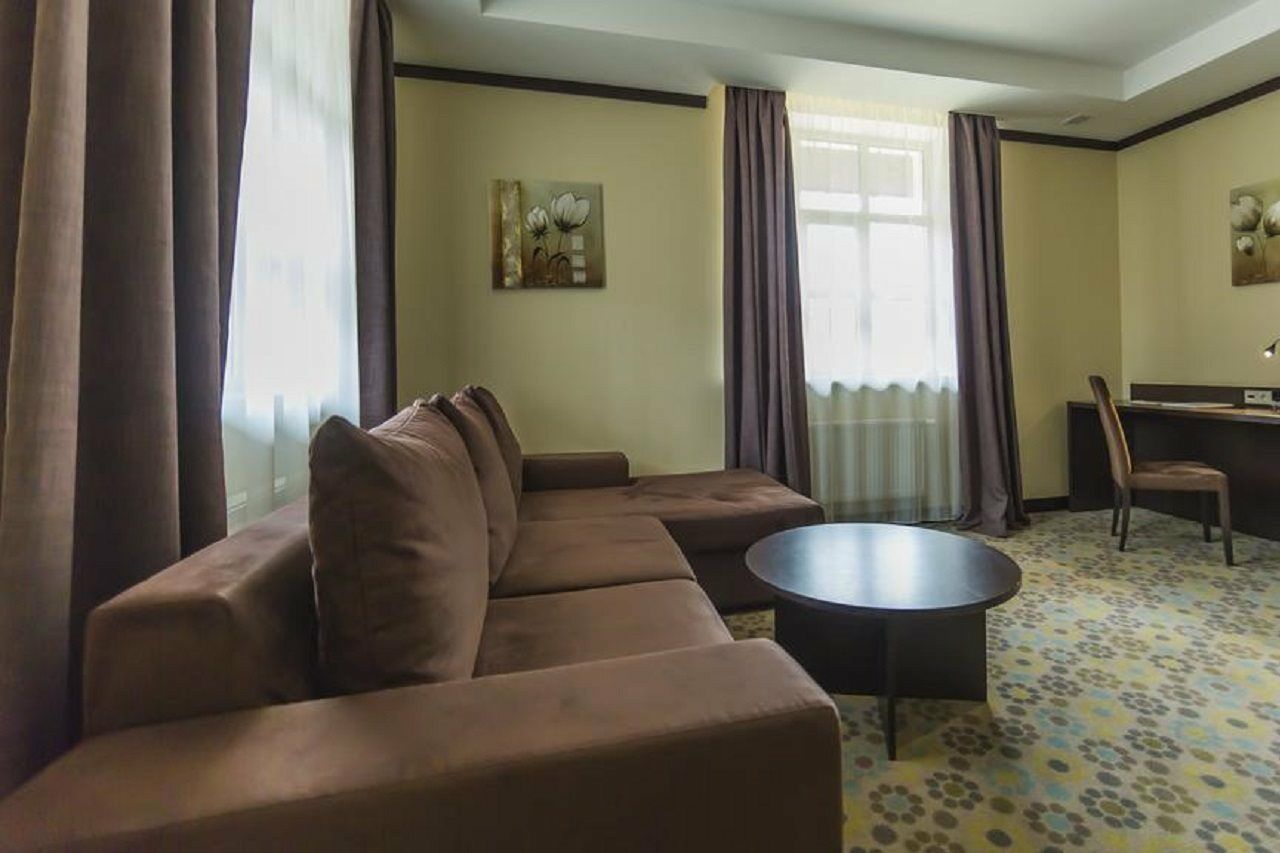 Park-Hotel Golosievo Kiev Exteriör bild